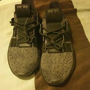 Like new!! Men's adidas. Only worn one time..